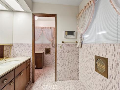 1501  La Loma  , North Tustin, CA