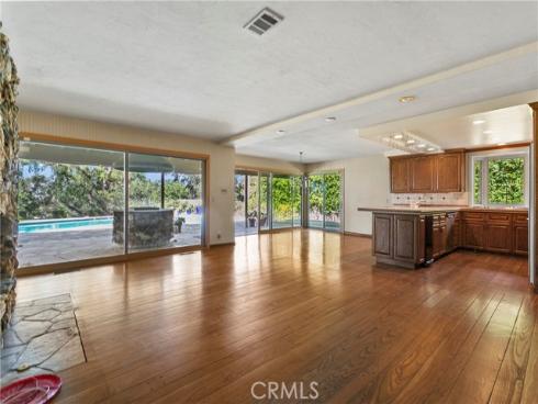 1501  La Loma  , North Tustin, CA
