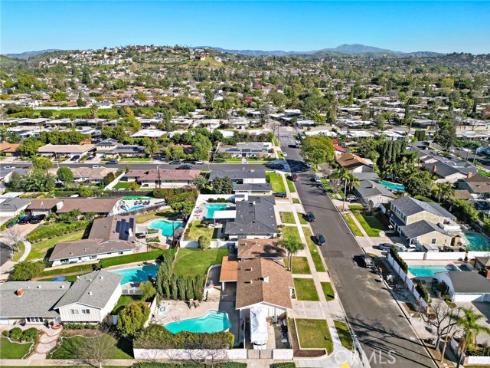 18161 Larkstone , North Tustin, CA