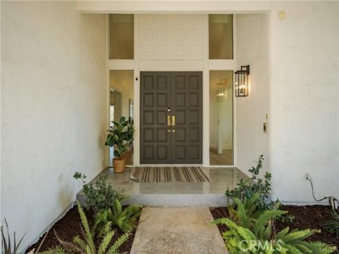 10181 Overhill Drive, North Tustin, CA