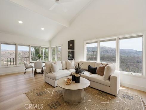 10181 Overhill Drive, North Tustin, CA