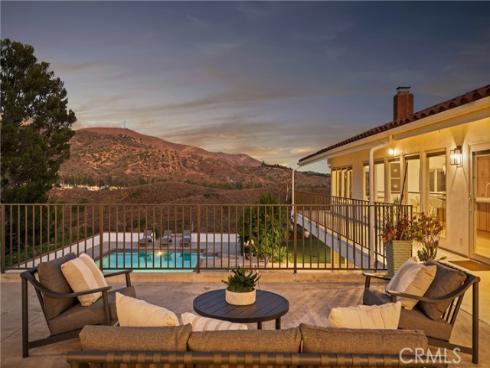 10181 Overhill Drive, North Tustin, CA