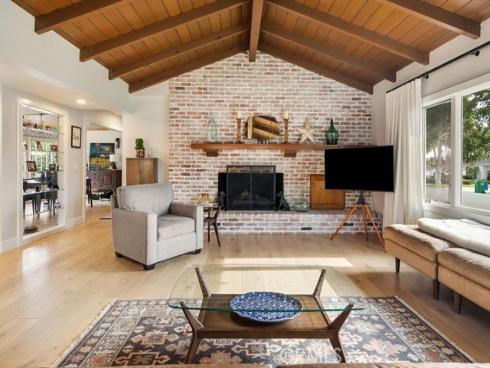 2011  Redberry  , North Tustin, CA