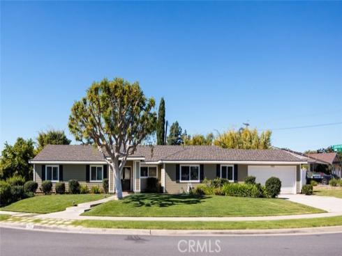 1032  Saint John   Place, North Tustin, CA