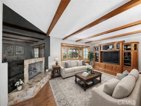 1172  St John Place  , North Tustin, CA