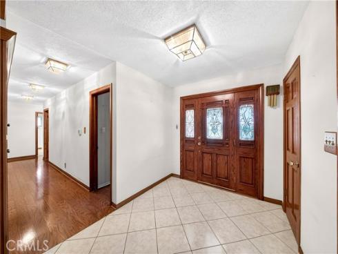 1172  St John Place  , North Tustin, CA