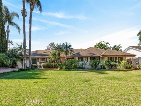 1172  St John Place  , North Tustin, CA