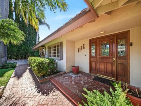 1172  St John Place  , North Tustin, CA