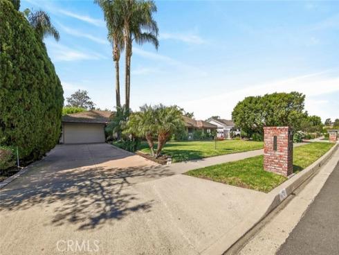 1172  St John Place  , North Tustin, CA