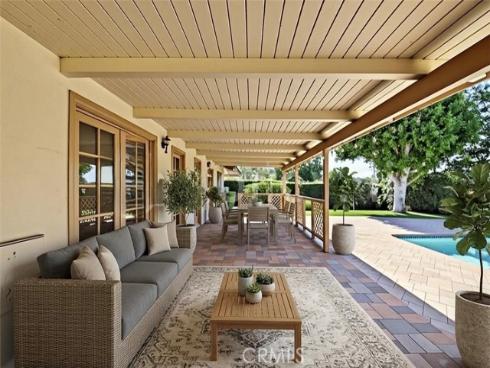 1172  St John Place  , North Tustin, CA