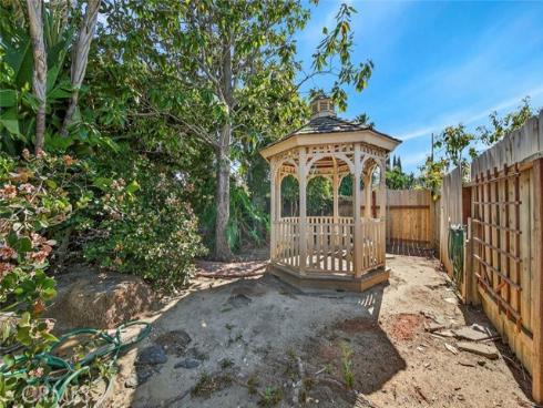 1172  St John Place  , North Tustin, CA