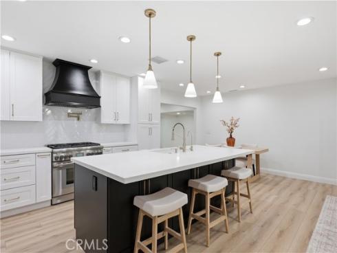 12811  Chaplet  , North Tustin, CA