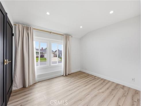 12811  Chaplet  , North Tustin, CA