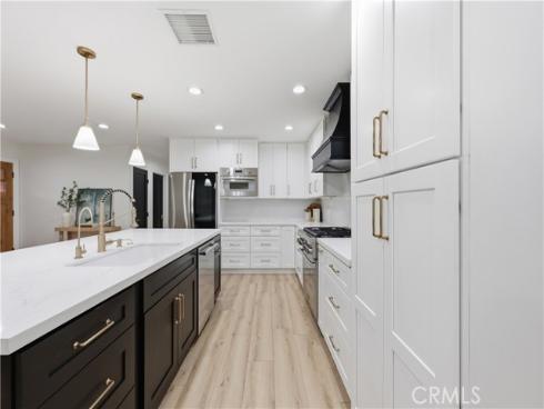 12811  Chaplet  , North Tustin, CA