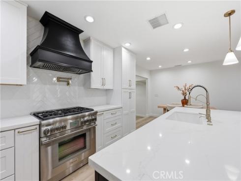 12811  Chaplet  , North Tustin, CA