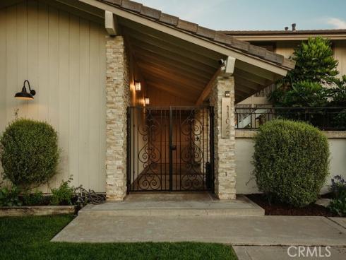 11042  Hunting Horn   Drive, North Tustin, CA