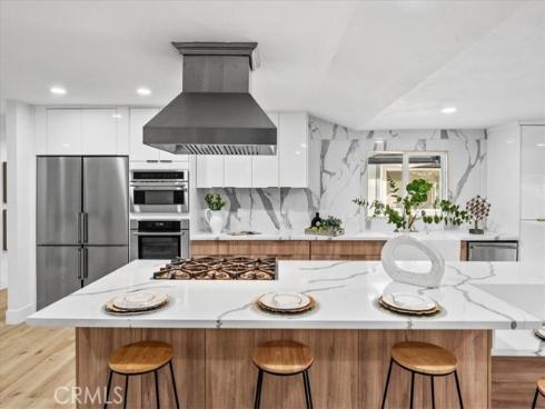 1271  Brittany Cross  , North Tustin, CA