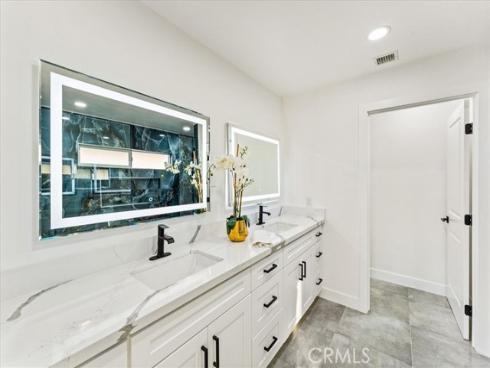 1271  Brittany Cross  , North Tustin, CA