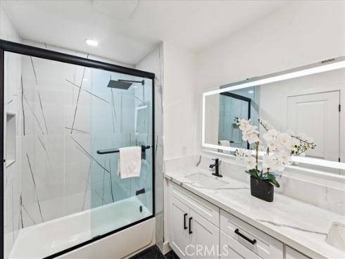 1271  Brittany Cross  , North Tustin, CA