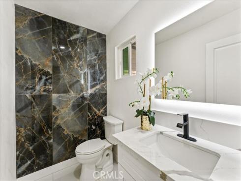 1271  Brittany Cross  , North Tustin, CA