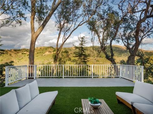 10141 Overhill Drive, North Tustin, CA