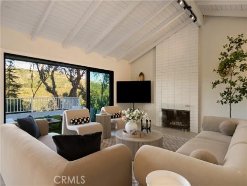 10141 Overhill Drive, North Tustin, CA