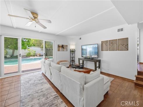 11192  Brunswick  , North Tustin, CA