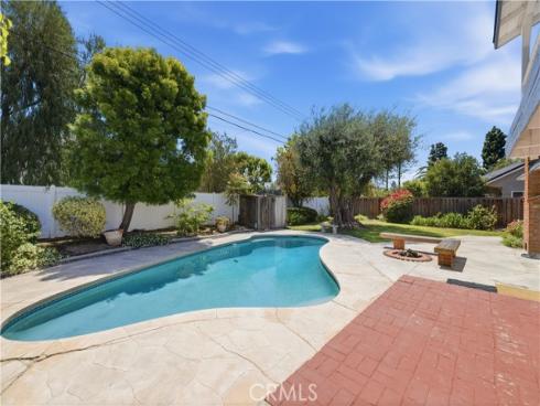 11192  Brunswick  , North Tustin, CA