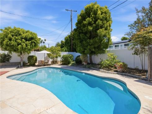 11192  Brunswick  , North Tustin, CA