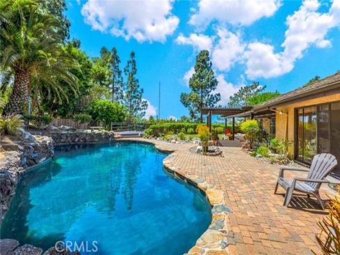 19882  Highcrest   Circle, North Tustin, CA