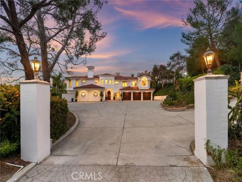 10696 Skyline Drive, North Tustin, CA