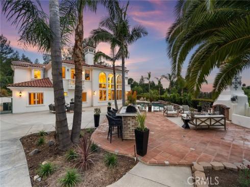 10696 Skyline Drive, North Tustin, CA