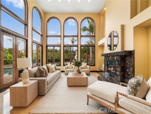 10696 Skyline Drive, North Tustin, CA
