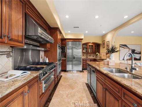 10696 Skyline Drive, North Tustin, CA