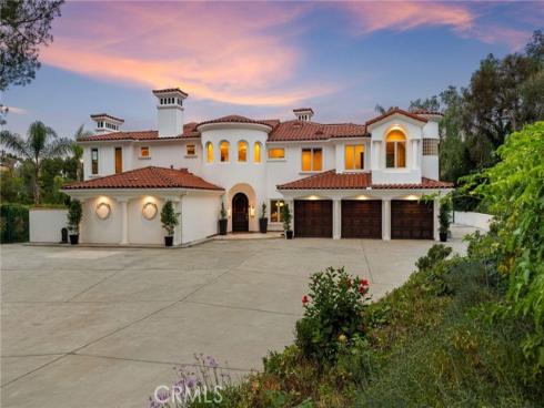 10696 Skyline Drive, North Tustin, CA
