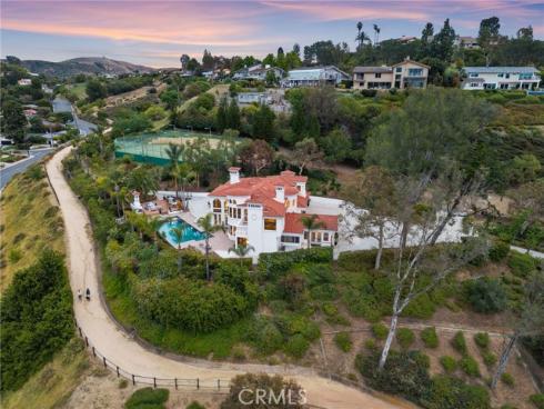 10696 Skyline Drive, North Tustin, CA