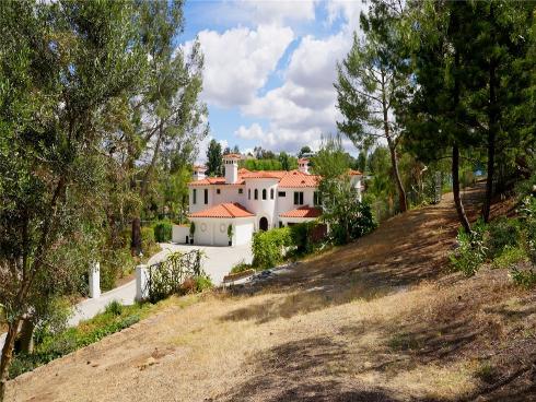 10696 Skyline Drive, North Tustin, CA