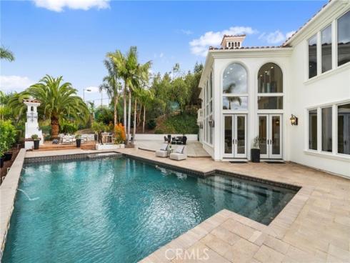 10696 Skyline Drive, North Tustin, CA