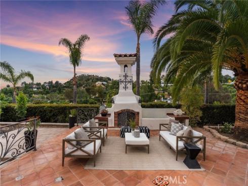 10696 Skyline Drive, North Tustin, CA
