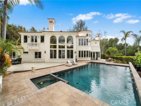 10696 Skyline Drive, North Tustin, CA