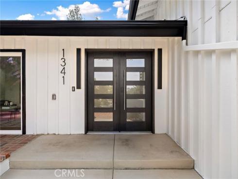 1341  Mumford  , North Tustin, CA