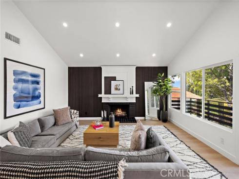 1341  Mumford  , North Tustin, CA