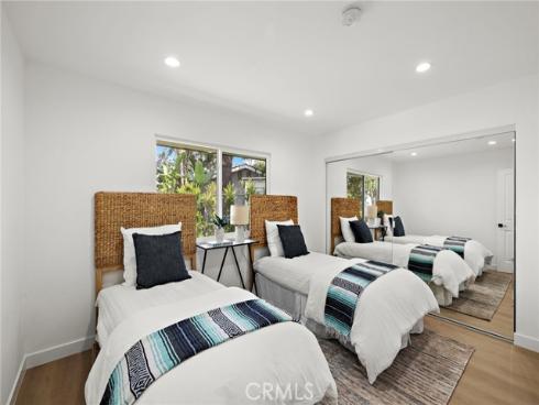 1341  Mumford  , North Tustin, CA