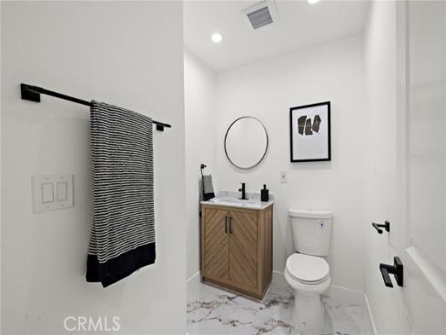 1341  Mumford  , North Tustin, CA