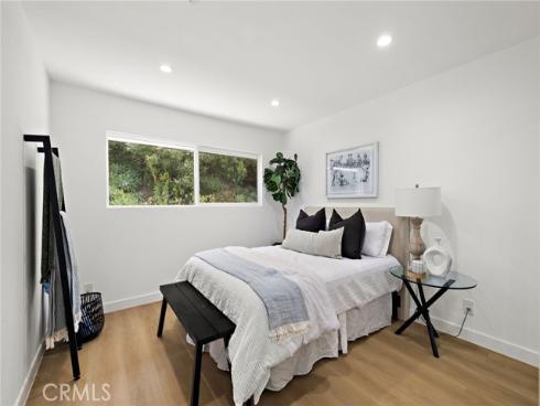 1341  Mumford  , North Tustin, CA