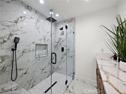 1341  Mumford  , North Tustin, CA