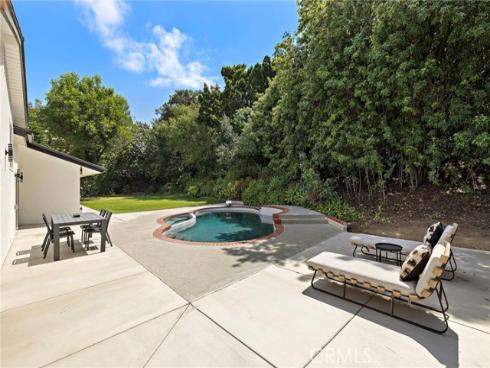 1341  Mumford  , North Tustin, CA