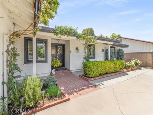 13352 Fairmont Way, North Tustin, CA