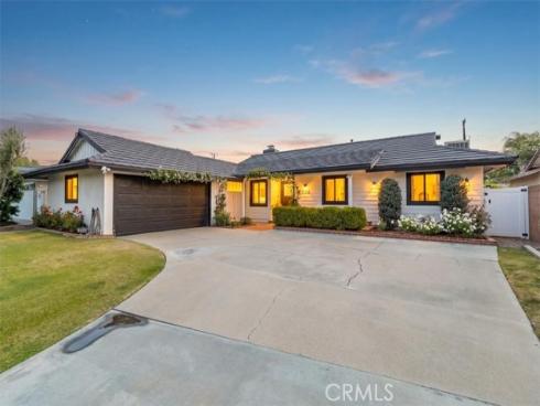 13352 Fairmont Way, North Tustin, CA