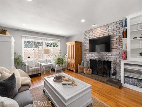 13352 Fairmont Way, North Tustin, CA